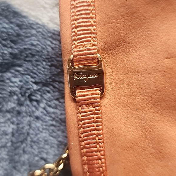 Salvatore Ferragamo Peach Suede Pouch Gold Chain Bag Purse Charm - Picture 4 of 11